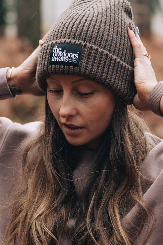 Maverick Ribbed Knit Beanie - Walnut